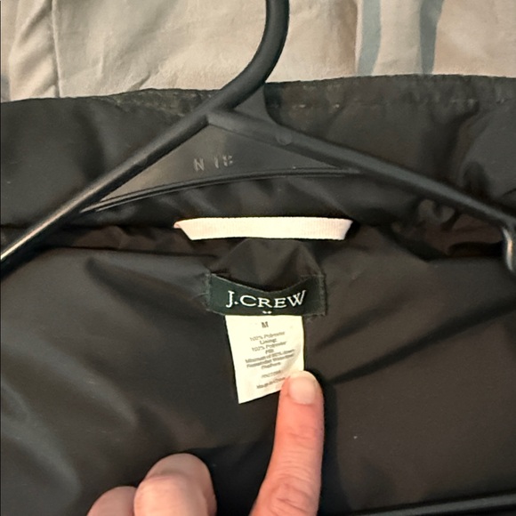 Women’s Black J.Crew Puffer Vest - Picture 3 of 3